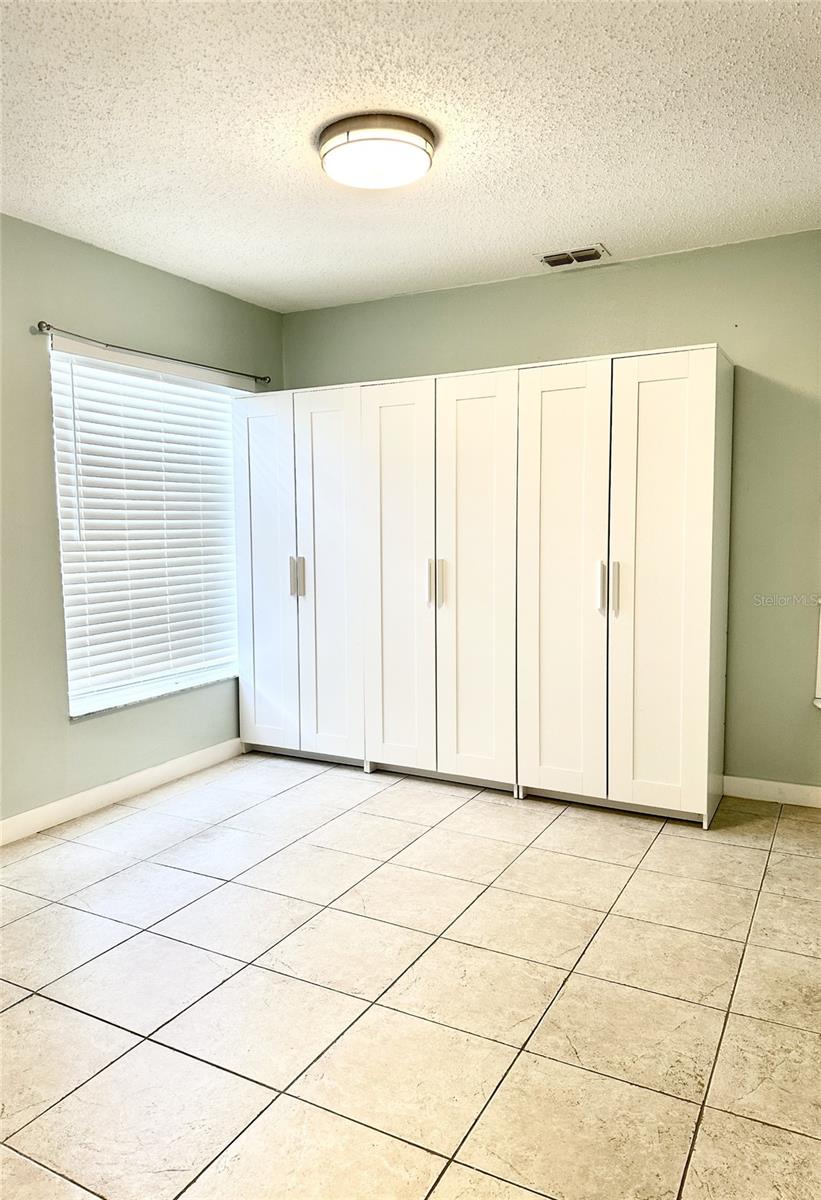 SUTTON RIDGE PH 03 - Residential Lease