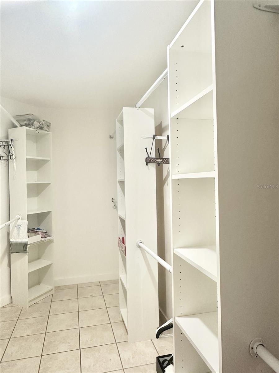 SUTTON RIDGE PH 03 - Residential Lease