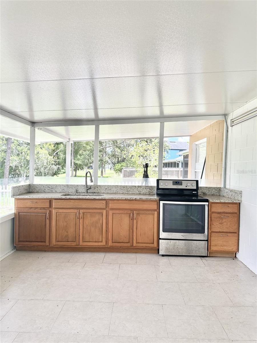 SUTTON RIDGE PH 03 - Residential Lease