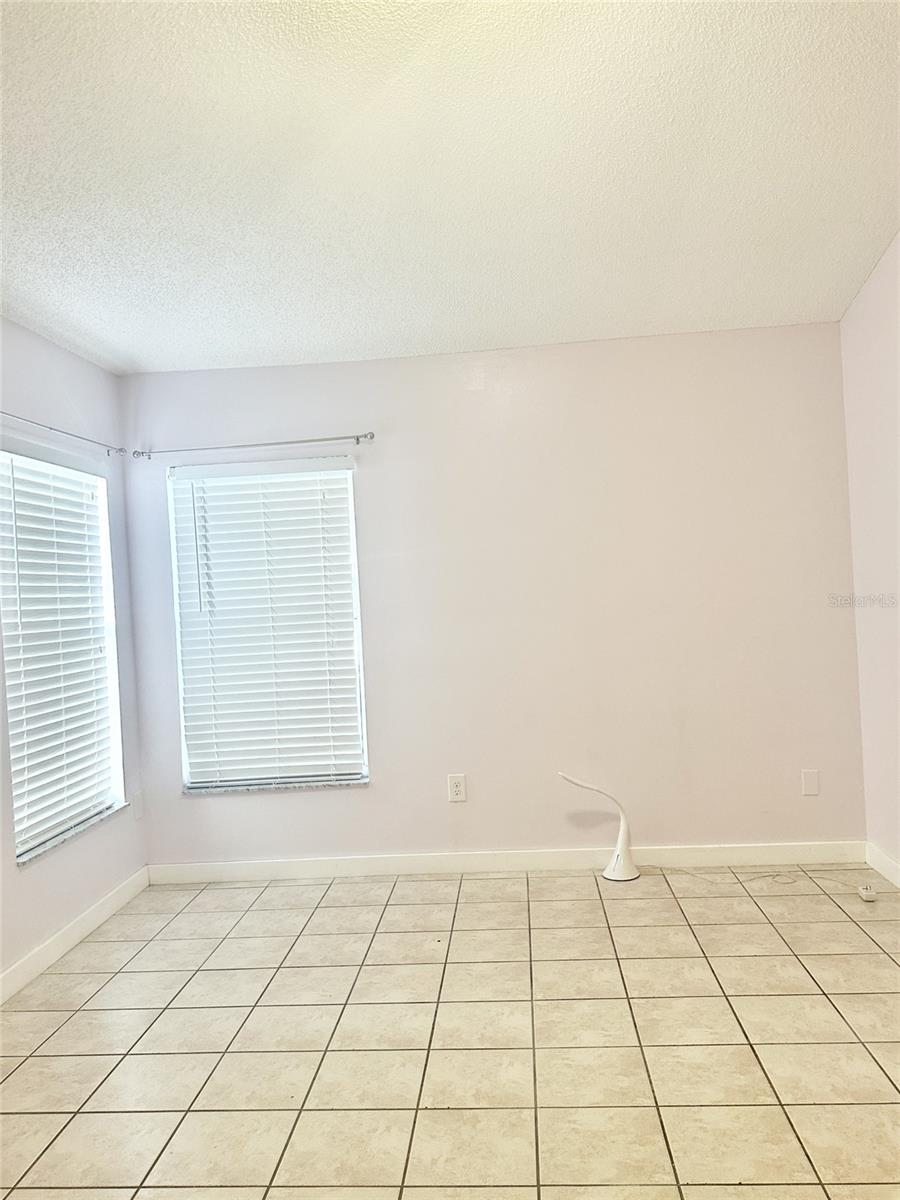 SUTTON RIDGE PH 03 - Residential Lease