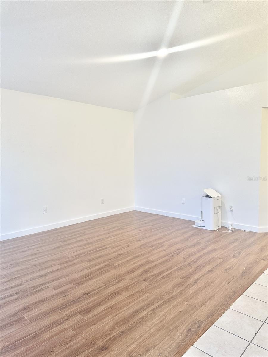 SUTTON RIDGE PH 03 - Residential Lease