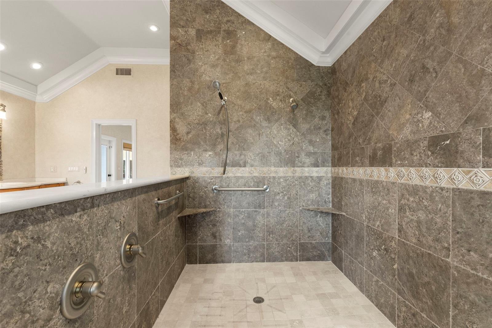 AVILA UNIT 1 - Residential
