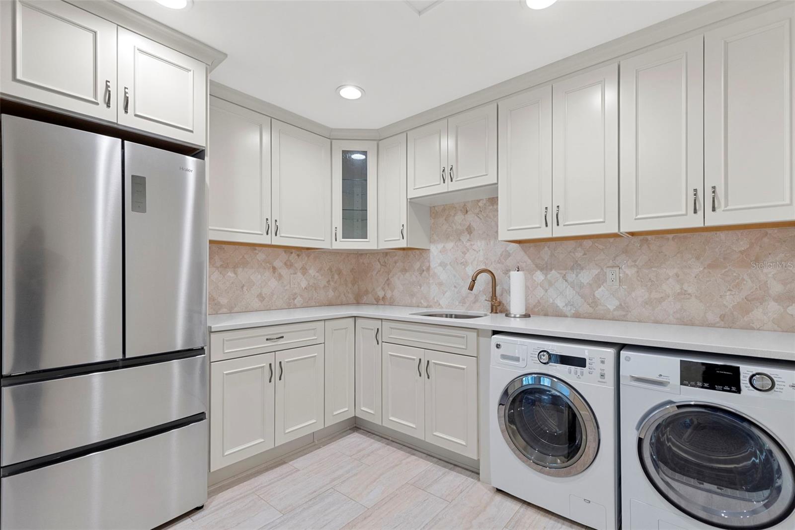 AVILA UNIT 1 - Residential