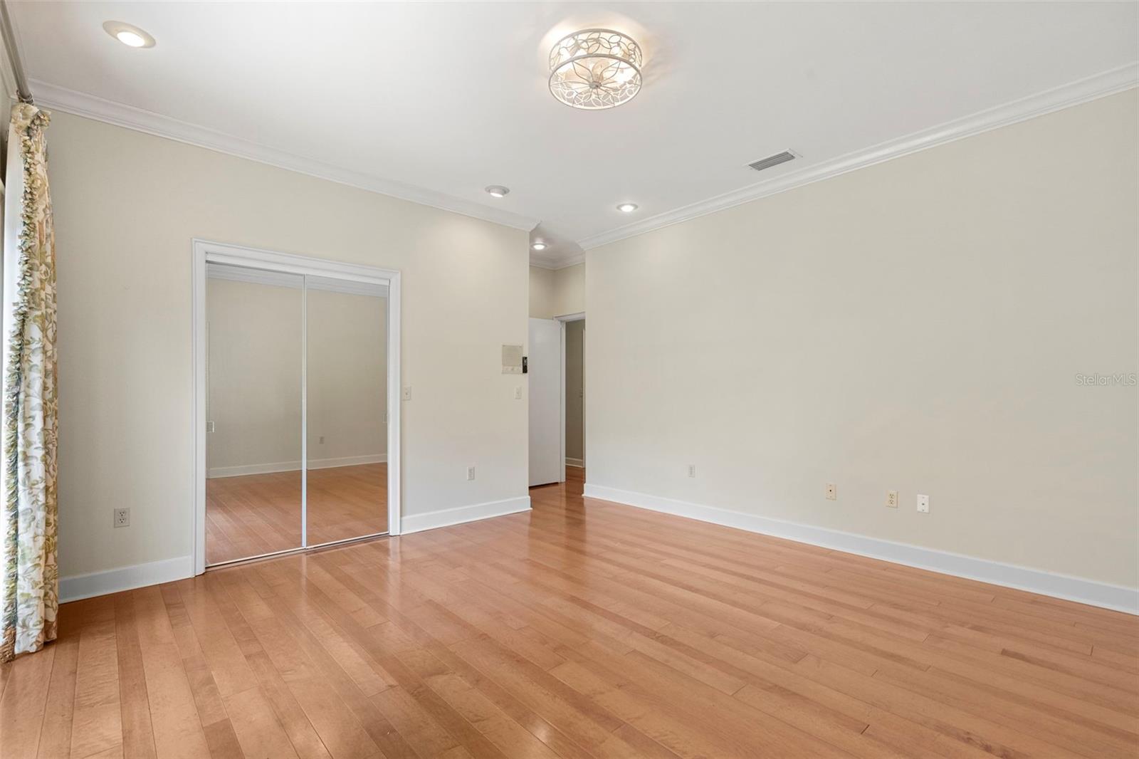 AVILA UNIT 1 - Residential