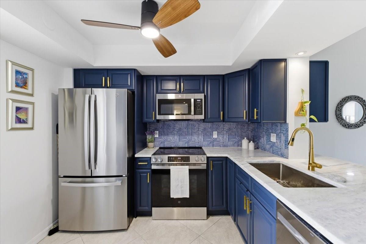 COVE CAY 26-21 VILLAGE II - Residential