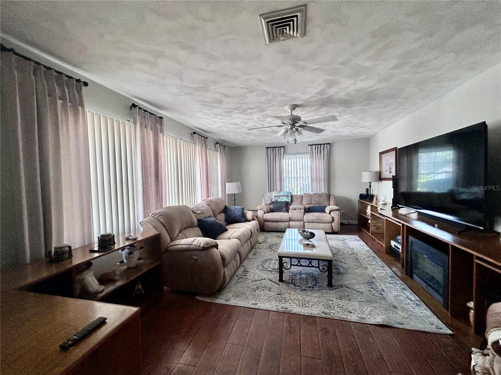 SOUTHEAST TERRACE - Residential
