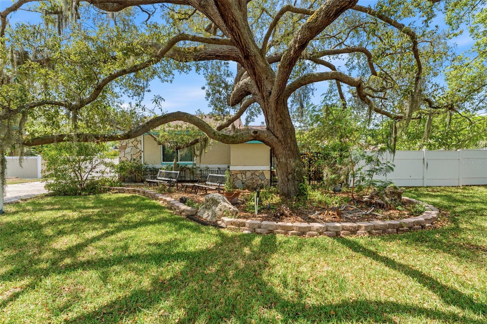 RED OAK HILLS - Residential