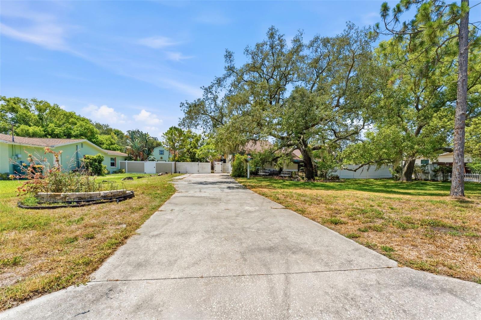 RED OAK HILLS - Residential