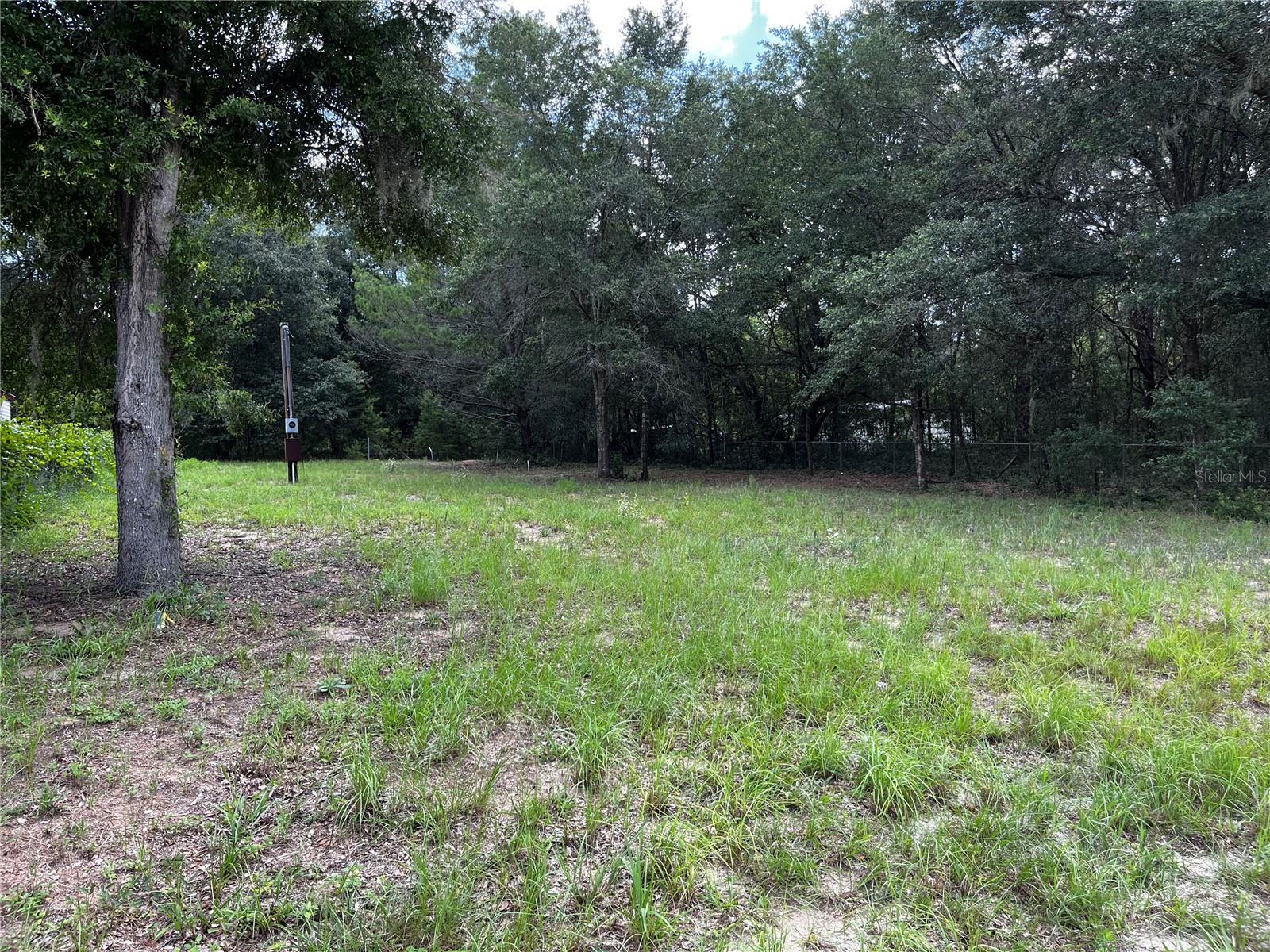 INTERLACHEN LAKES ESTATES - Land