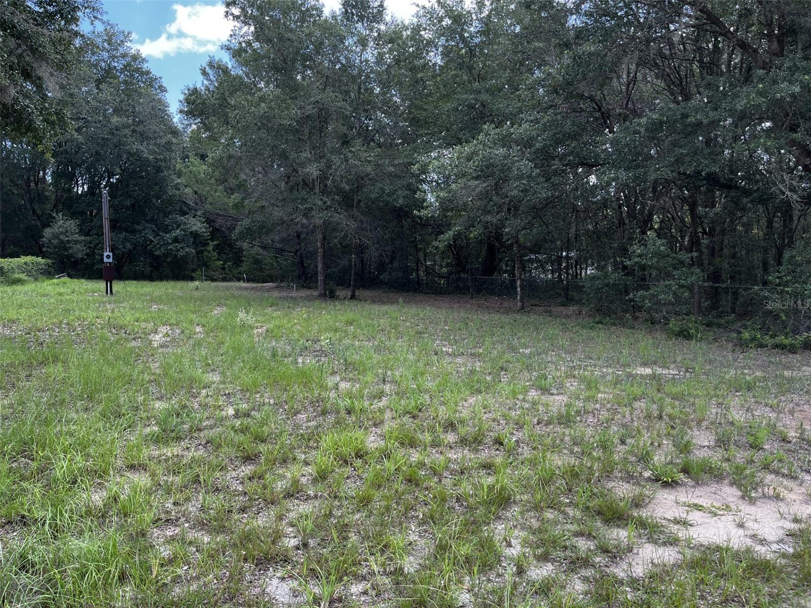 INTERLACHEN LAKES ESTATES - Land