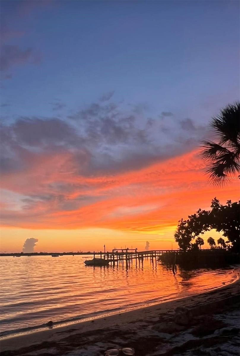 TIKI ON THE BAY - Residential