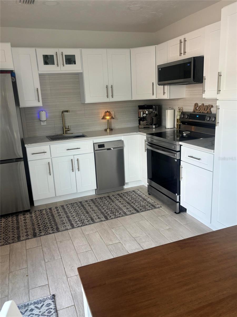 TIKI ON THE BAY - Residential