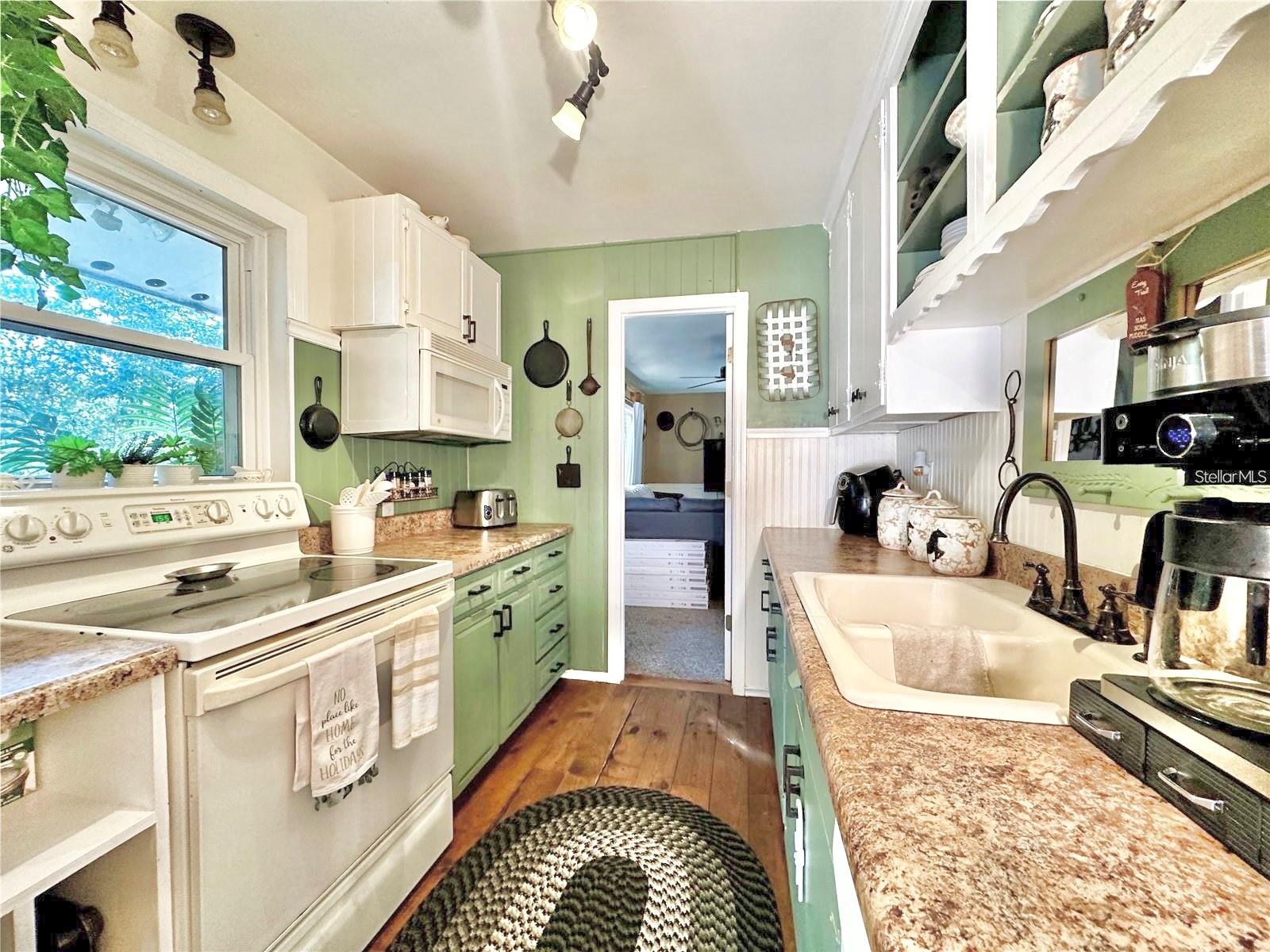 MEADOWBROOK RANCHES - Residential