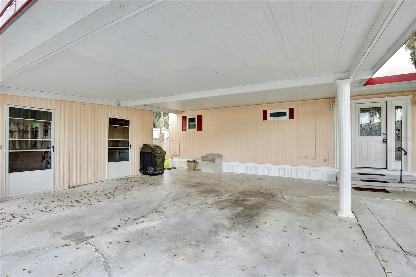 EUSTIS COUNTRY CLUB MANOR MHP UNIT 02A - Residential