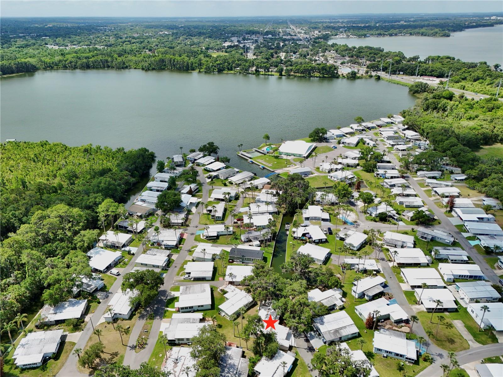 EUSTIS COUNTRY CLUB MANOR MHP UNIT 02A - Residential