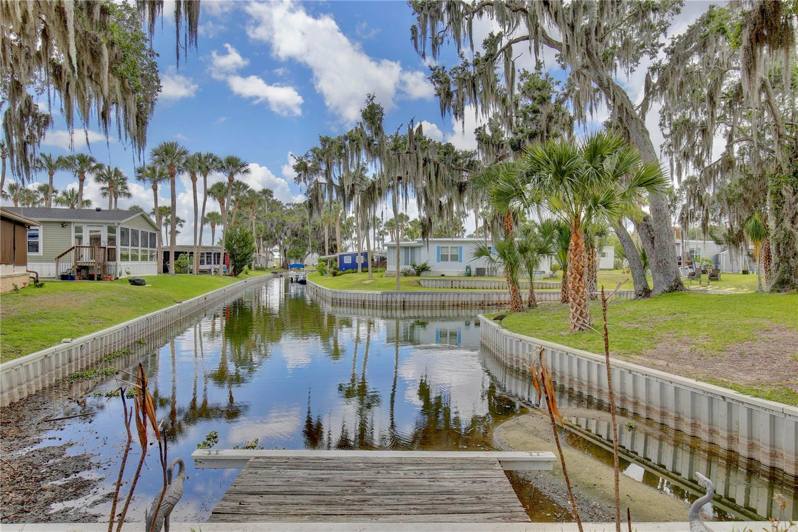 EUSTIS COUNTRY CLUB MANOR MHP UNIT 02A - Residential