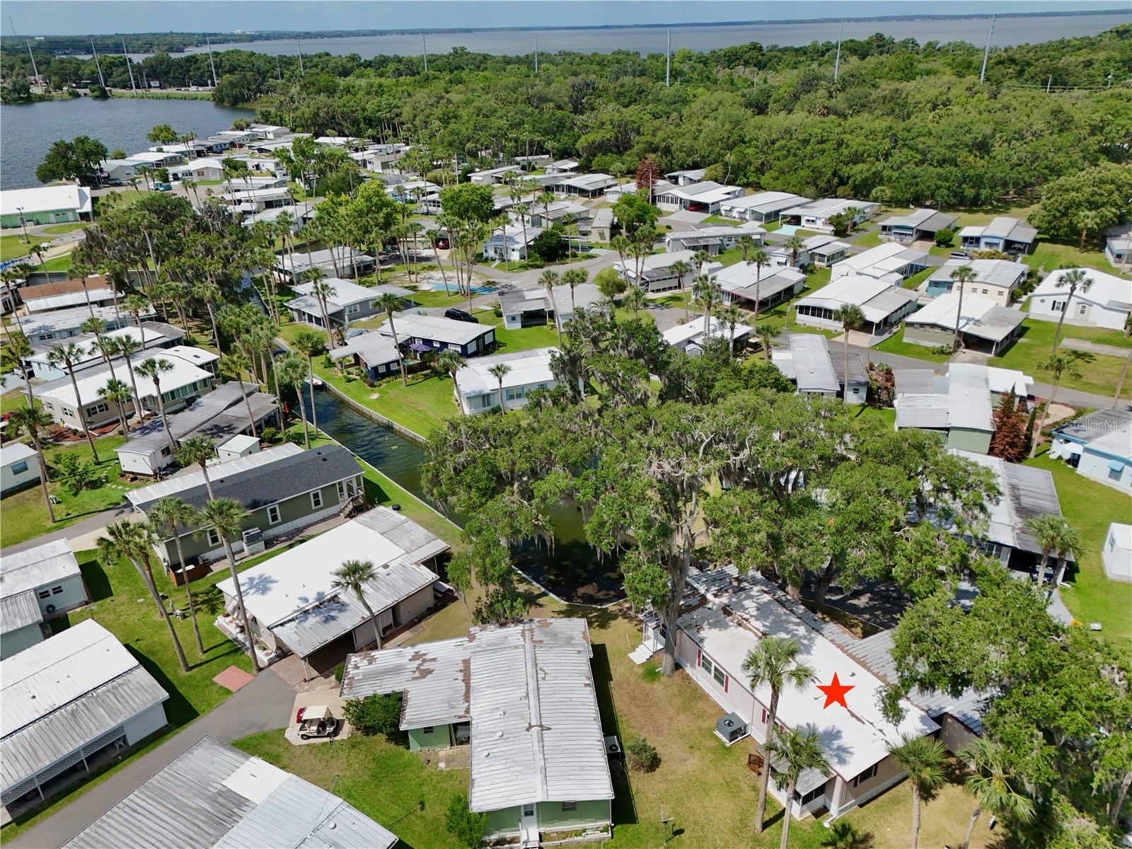 EUSTIS COUNTRY CLUB MANOR MHP UNIT 02A - Residential