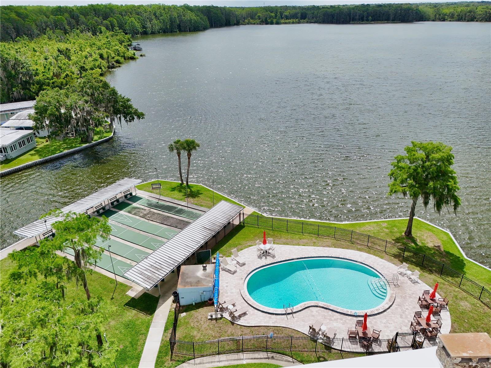 EUSTIS COUNTRY CLUB MANOR MHP UNIT 02A - Residential