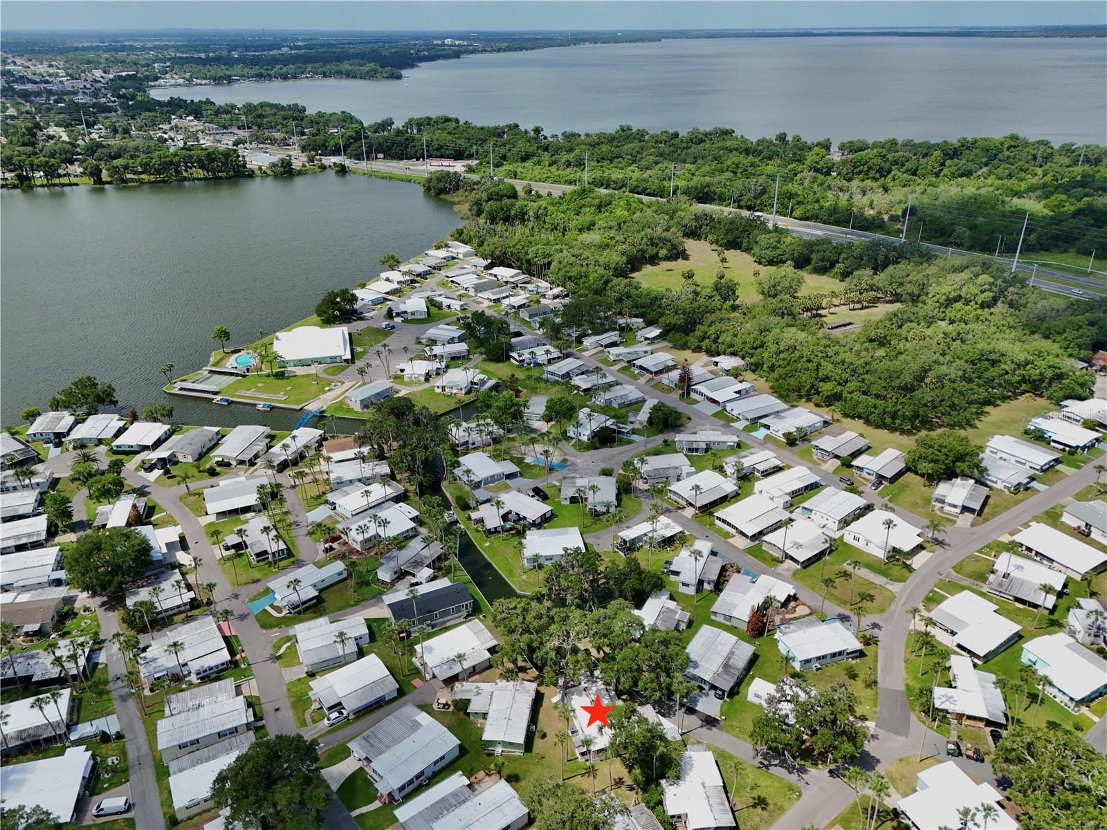 EUSTIS COUNTRY CLUB MANOR MHP UNIT 02A - Residential