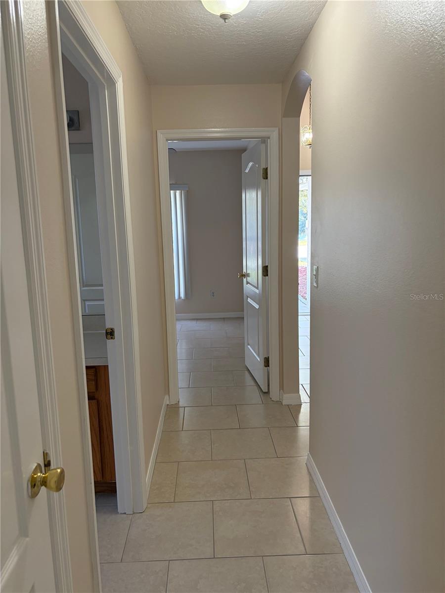 MINNEOLA EASTRIDGE PH II SUB - Residential Lease