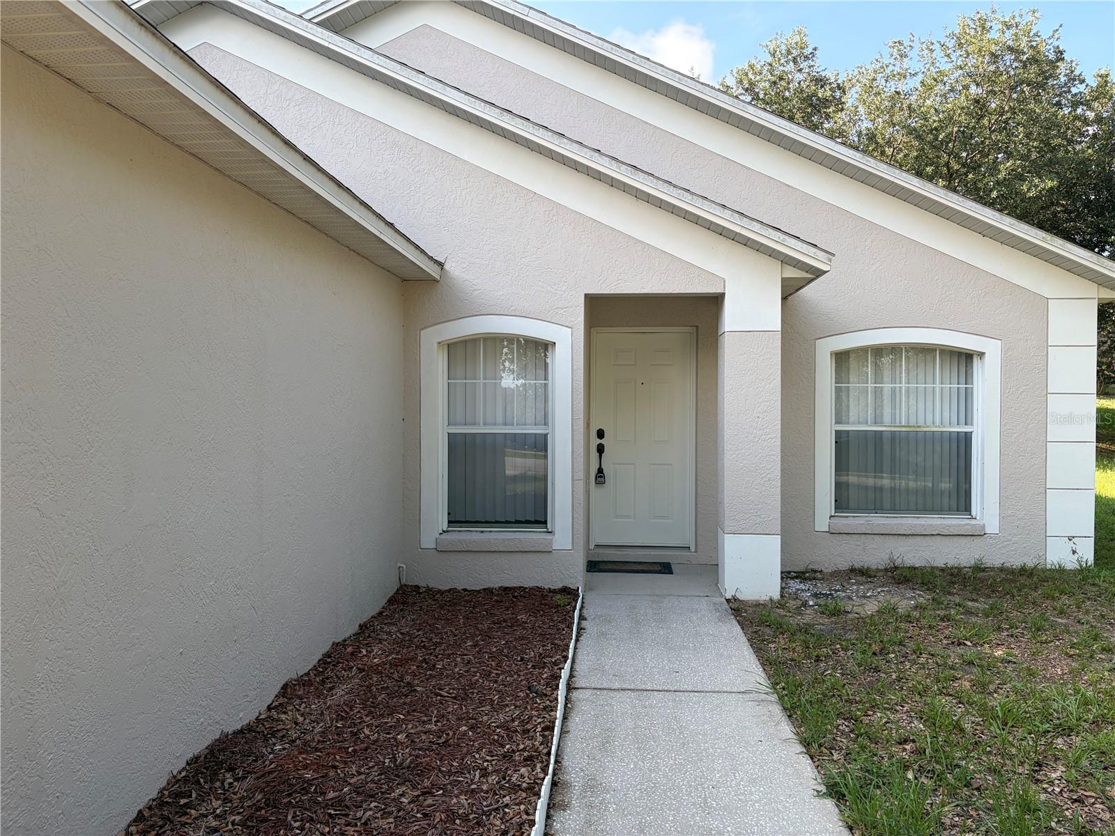 MINNEOLA EASTRIDGE PH II SUB - Residential Lease