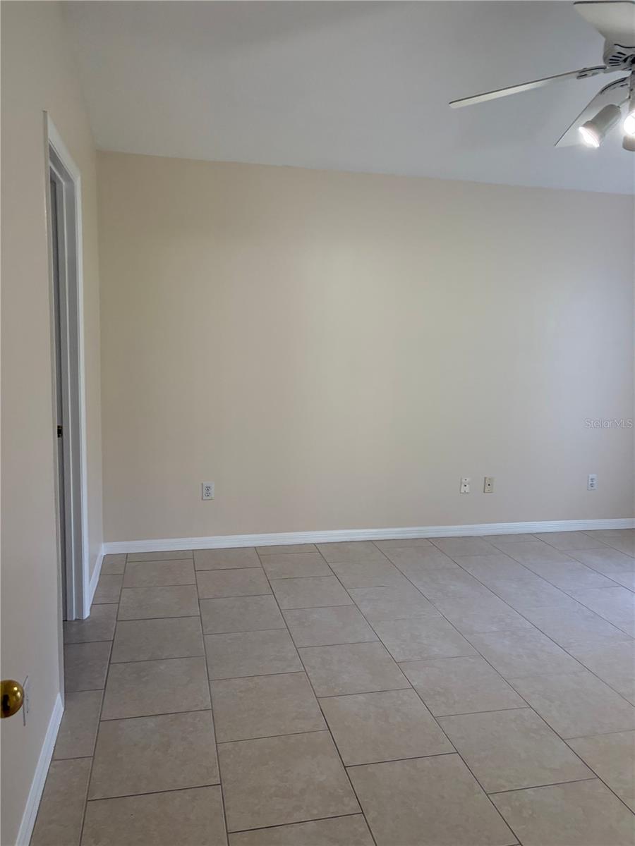 MINNEOLA EASTRIDGE PH II SUB - Residential Lease