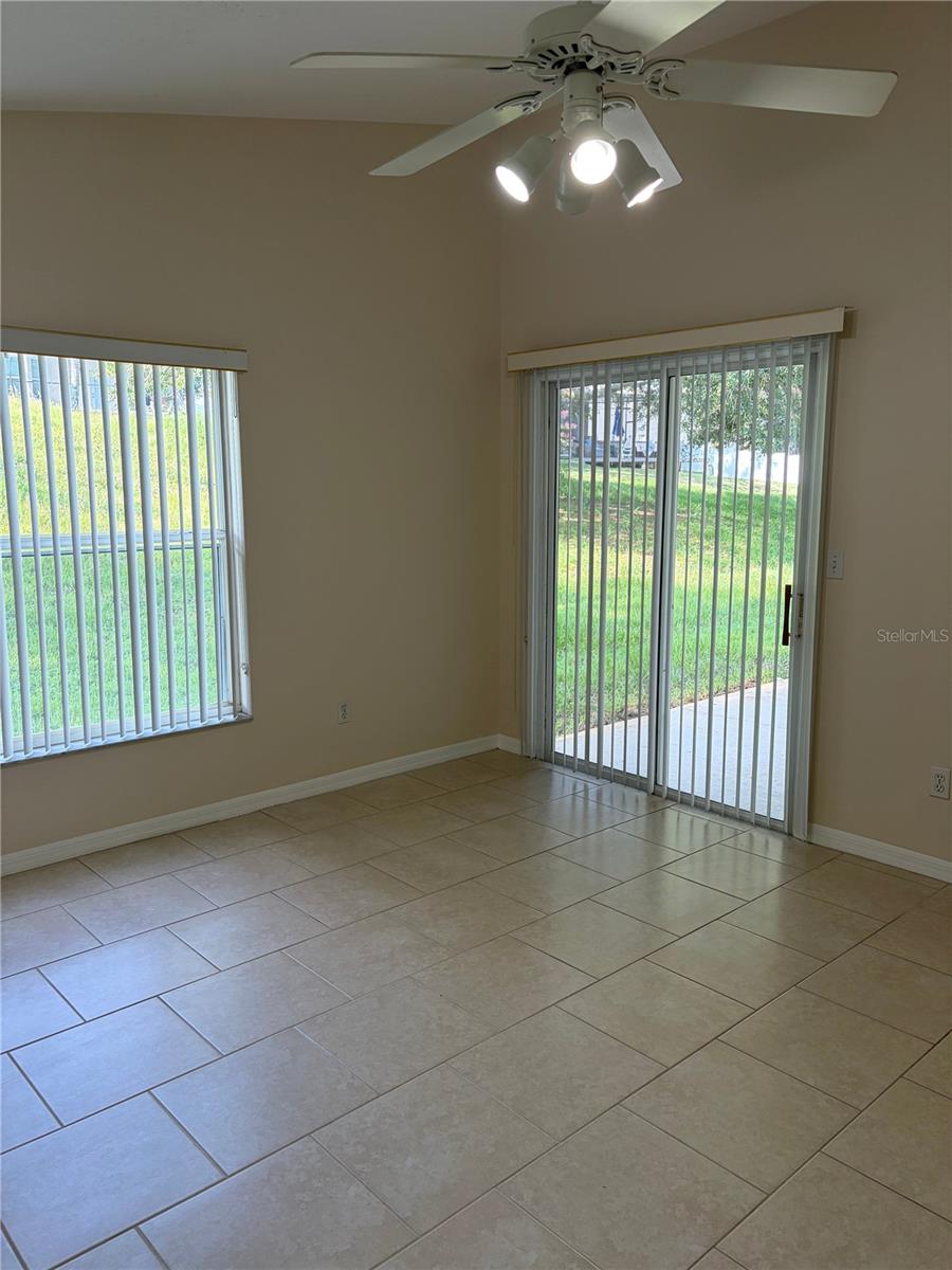 MINNEOLA EASTRIDGE PH II SUB - Residential Lease