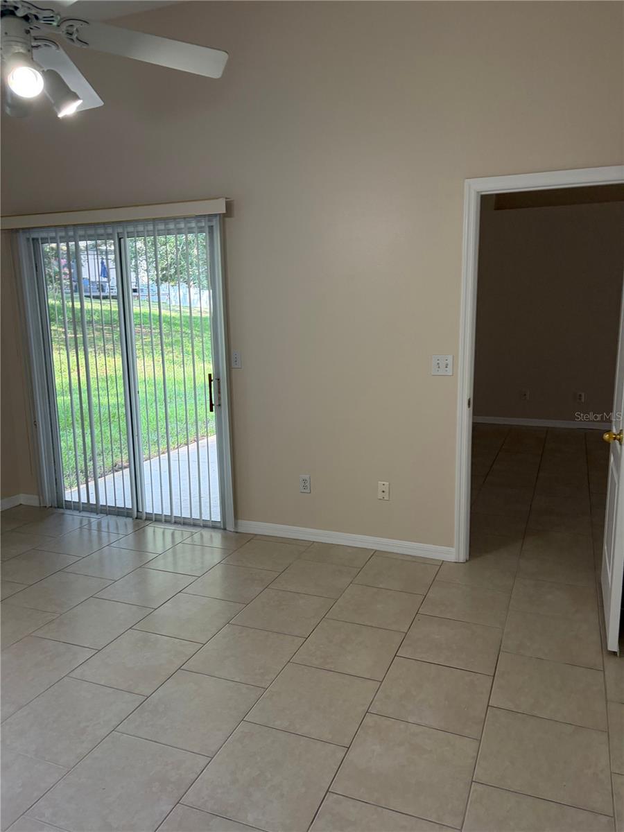 MINNEOLA EASTRIDGE PH II SUB - Residential Lease