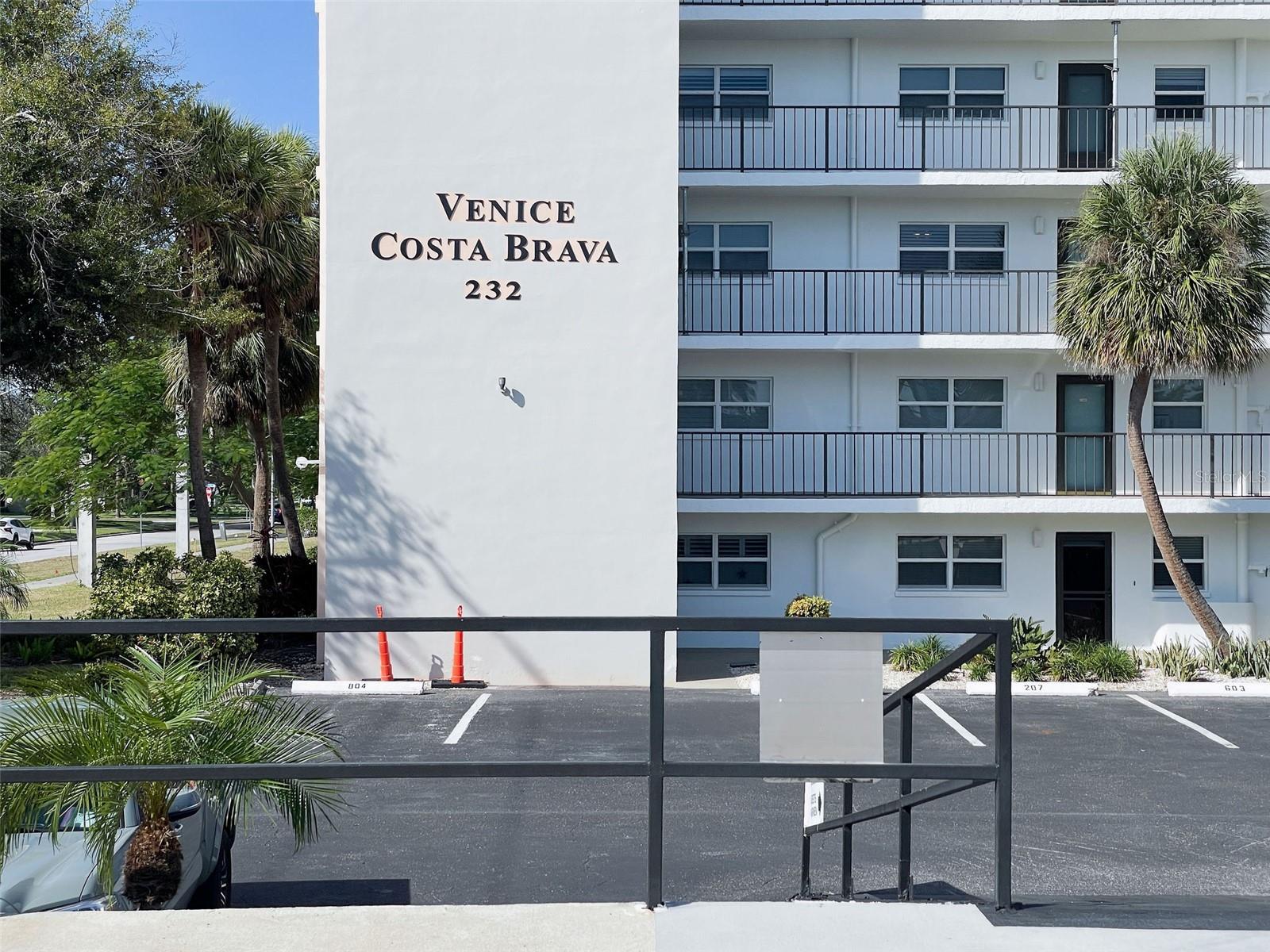 YOU NEED TO SEE THIS ADORABLE, UPDATED, TURNKEY, 1ST FLOOR UNIT CONVENIENTLY LOCATED ON THE BEAUTIFUL, VENICE ISLAND! CLAIM YOUR PIECE OF PARADISE ON THIS HISTORIC ISLAND WITH ISLAND SHOPS & RESTAURNANTS ALL VERY CLOSE FROM THIS WELL-KEPT COMPLEX...VENICE COSTA BRAVA. 

Nothing to do but arrive, park your car and enter into your ground floor unit and relax! You can enter the private outside patio from your lanai then to a close by beautifully well-kept heated pool. Sit outside and enjoy your morning coffee in the paradise around you!
 NEW Central Air, Water Heater, Refrigerator, Dishwasher & Stove, Bathroom Vanities, Dining room Light and Fans! Freshly painted.
 The unit/complex is 1 Mile to tropical Venice Beach! Also locally is the Venice Community Center, Art Center, Library, Farmers market on Saturdays, Tennis courts and Pickleball courts all a short distance away! Costa Brava has many seasonal activities! This unit has 1 dedicated parking spot located in the underneath parking garage. Guest Parking is above of the parking garage.

Both buildings have had roofs replaced in July 2025, buildings are in the process of being repainted with updated colors as well as new awnings & doors! 
Laundry facilities are located on floors 2nd to 9th. Unit 105 has 2 locked storage cabinets located on the 9th floor. A must See!