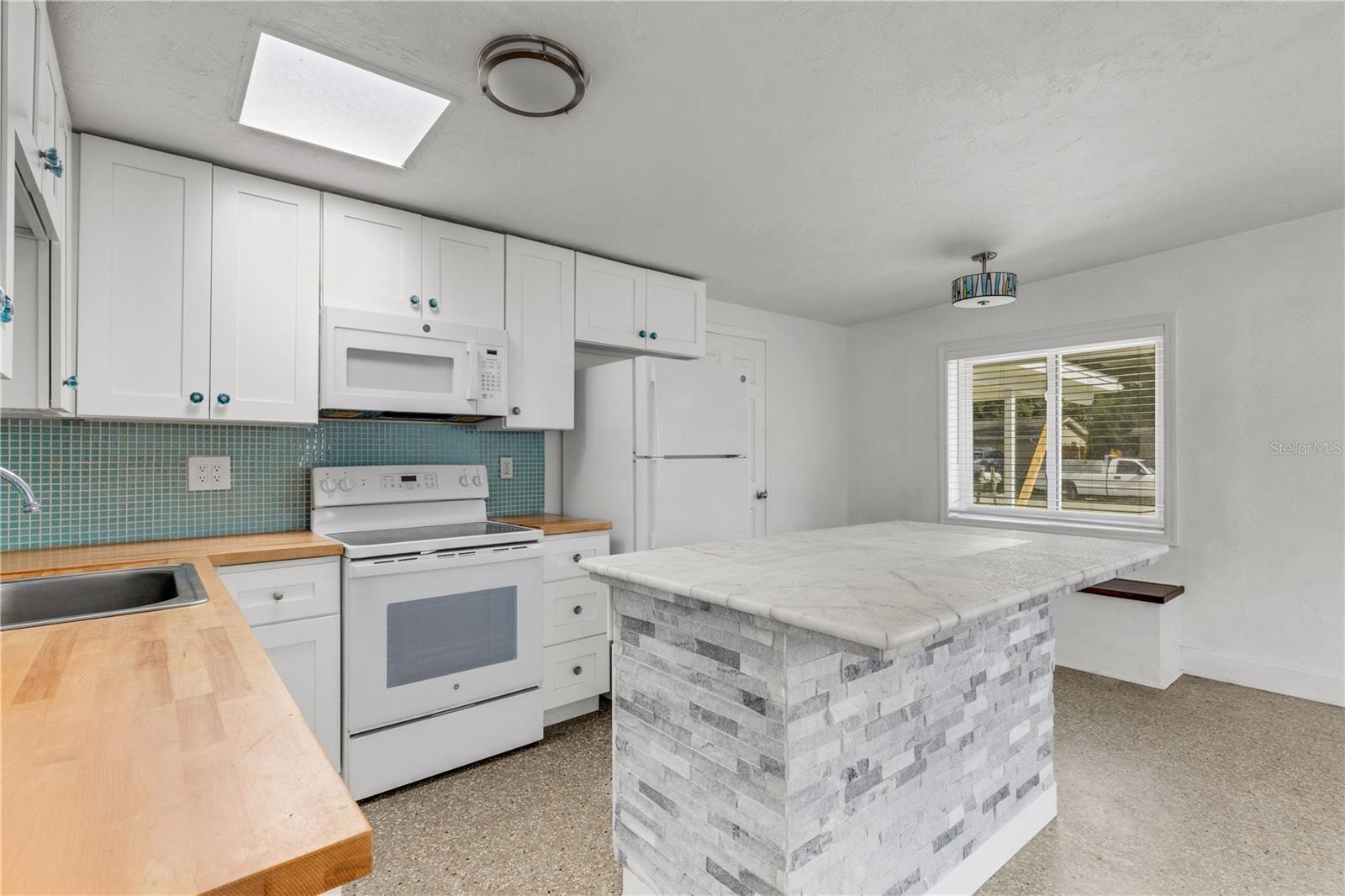 RIDGEWOOD ESTATES ADD 03 RESUB 01 - Residential