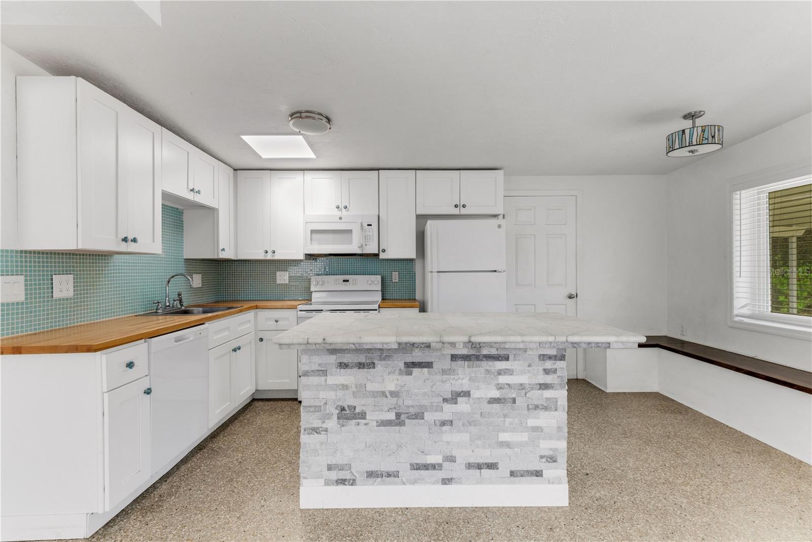 RIDGEWOOD ESTATES ADD 03 RESUB 01 - Residential