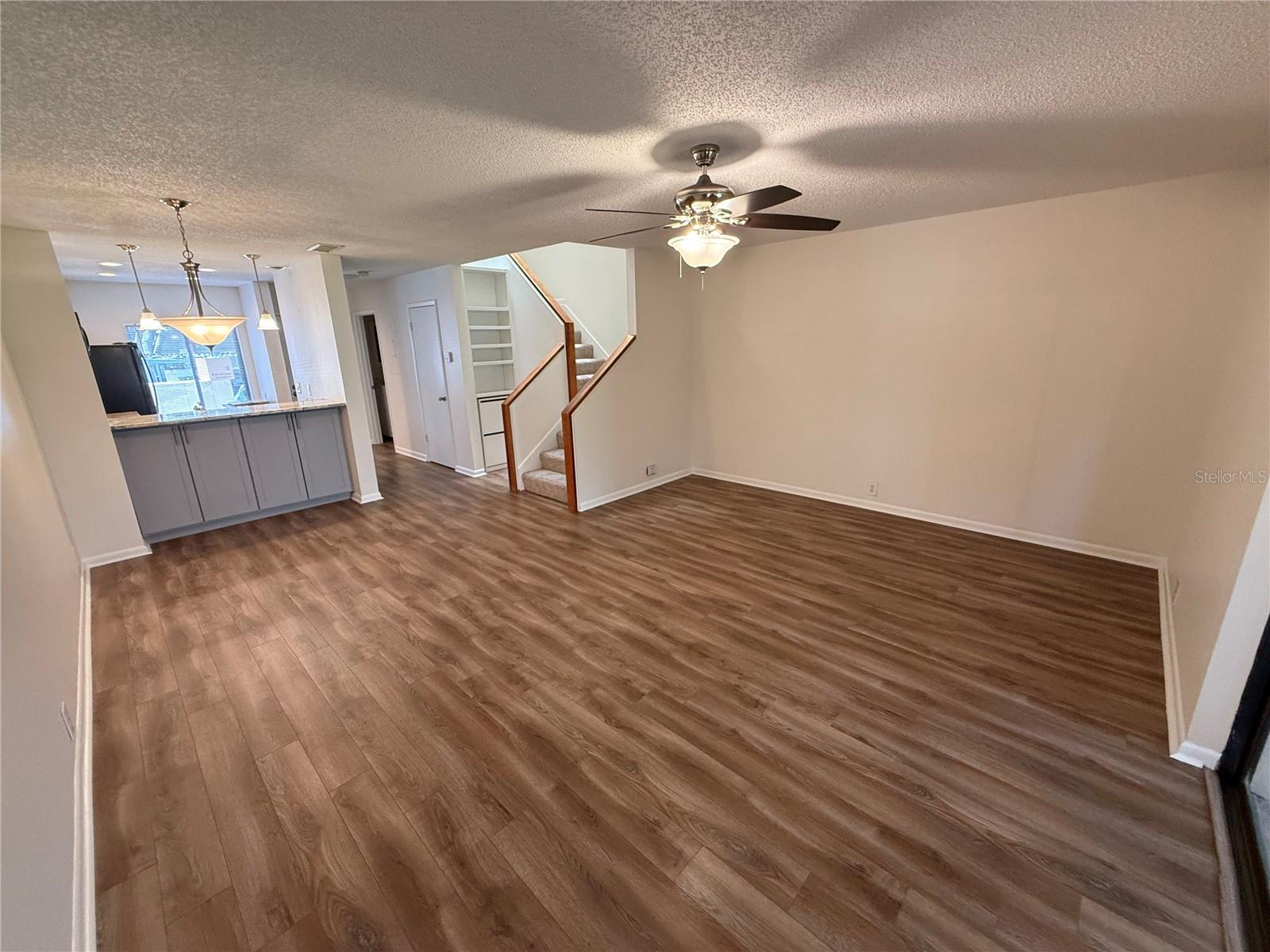 OAK PARK TWNHMS - Residential