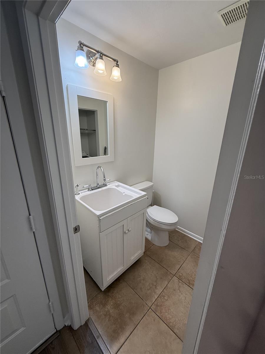 OAK PARK TWNHMS - Residential