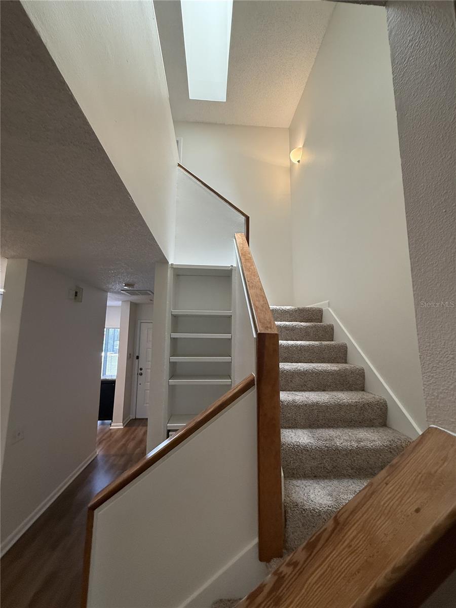 OAK PARK TWNHMS - Residential
