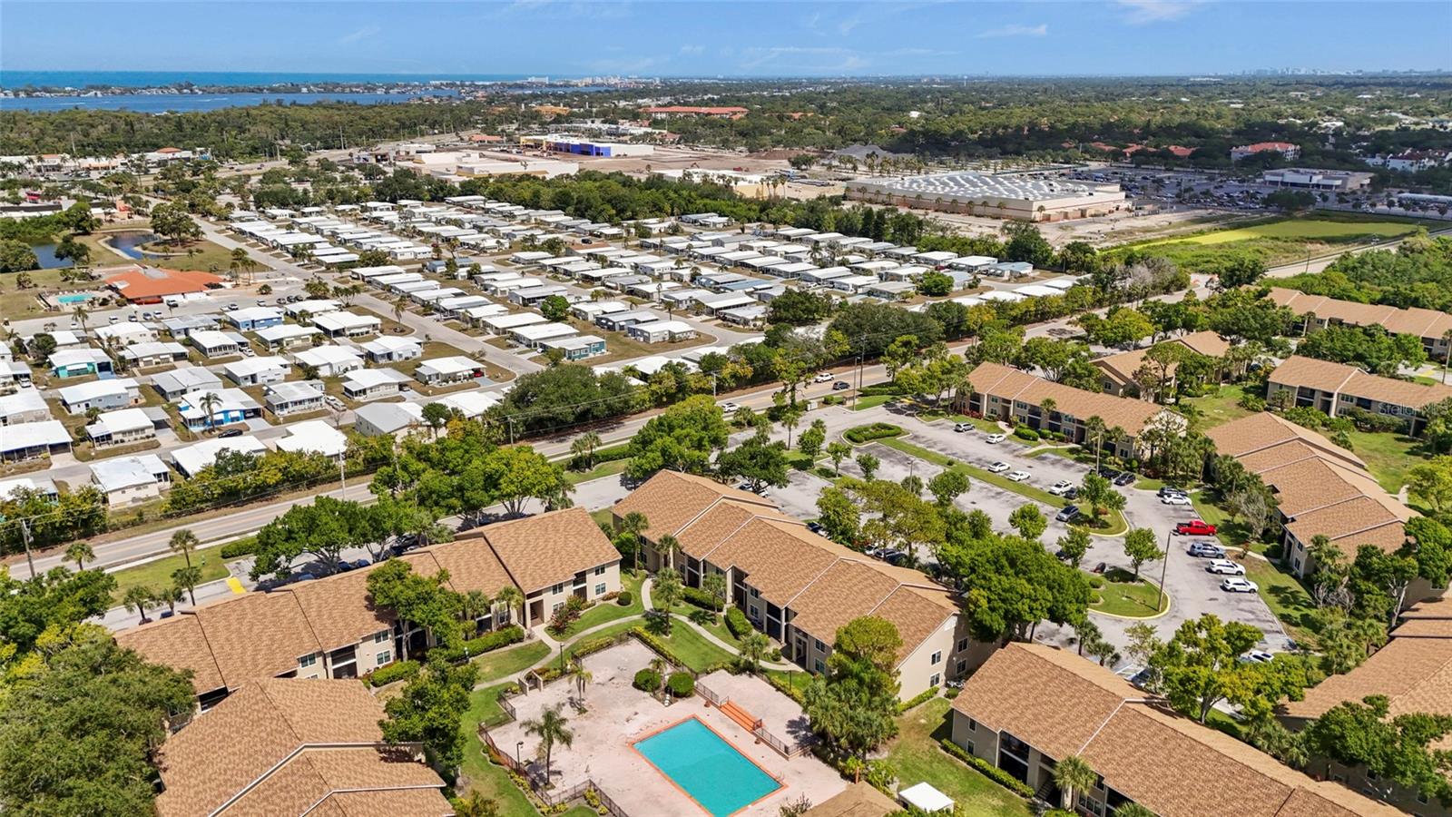 VINTAGE GRAND - Residential