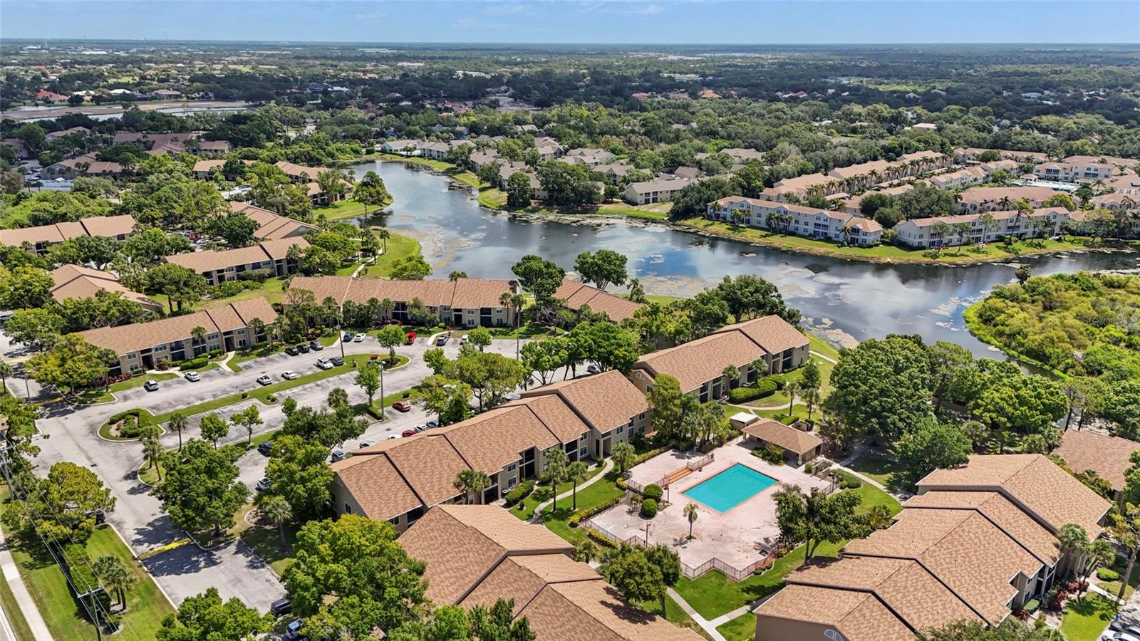 VINTAGE GRAND - Residential