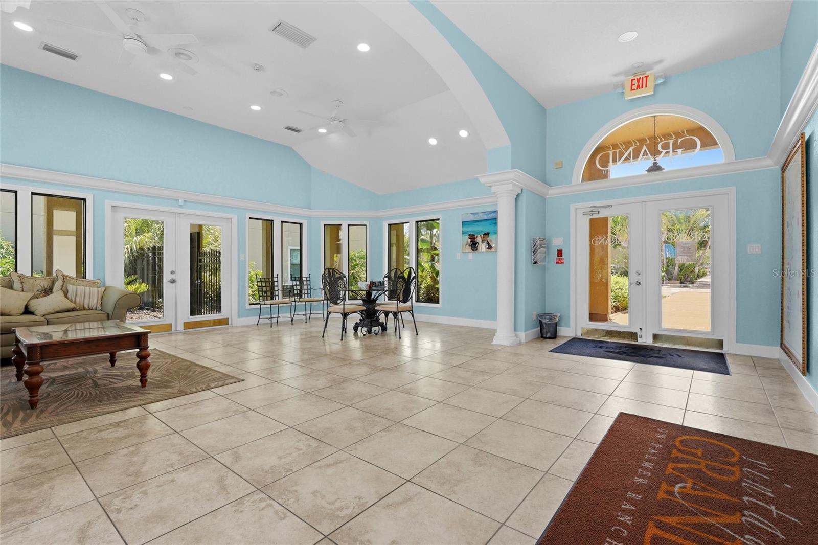 VINTAGE GRAND - Residential