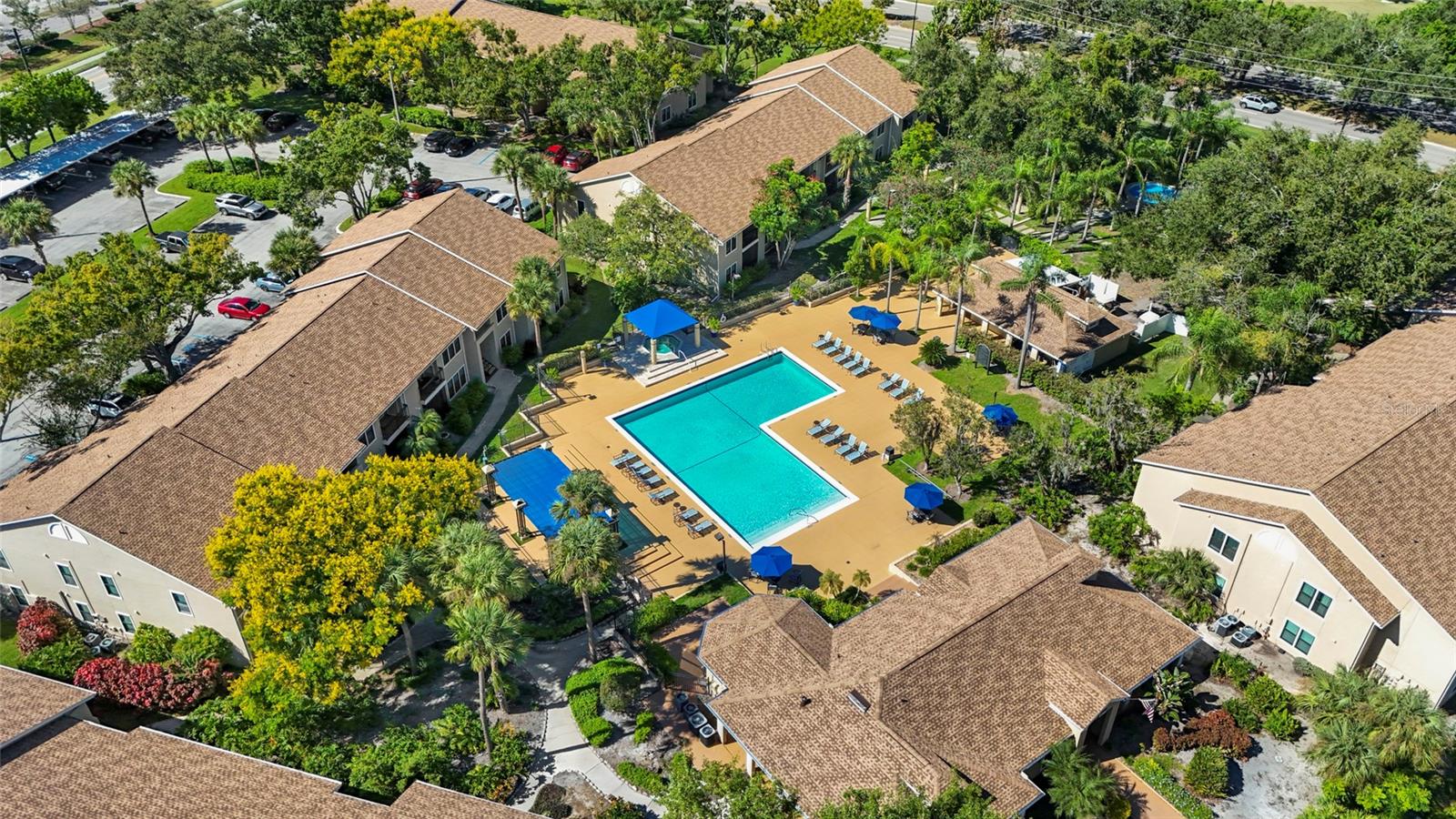 VINTAGE GRAND - Residential