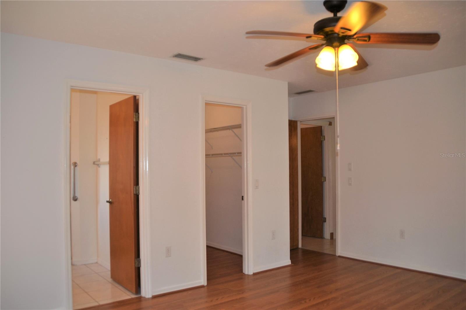 SOUTH VENICE - Residential Lease