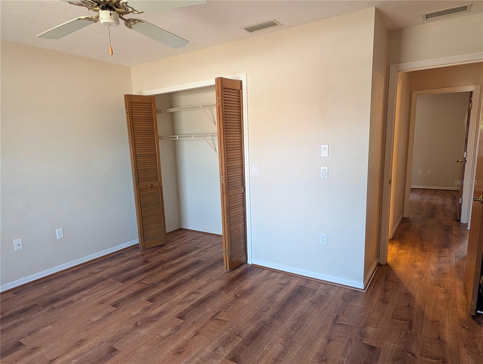 SOUTH VENICE - Residential Lease