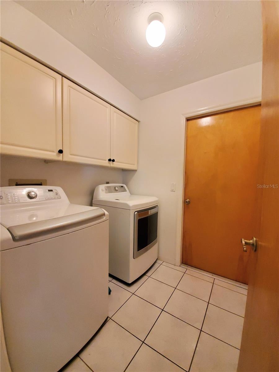 SOUTH VENICE - Residential Lease