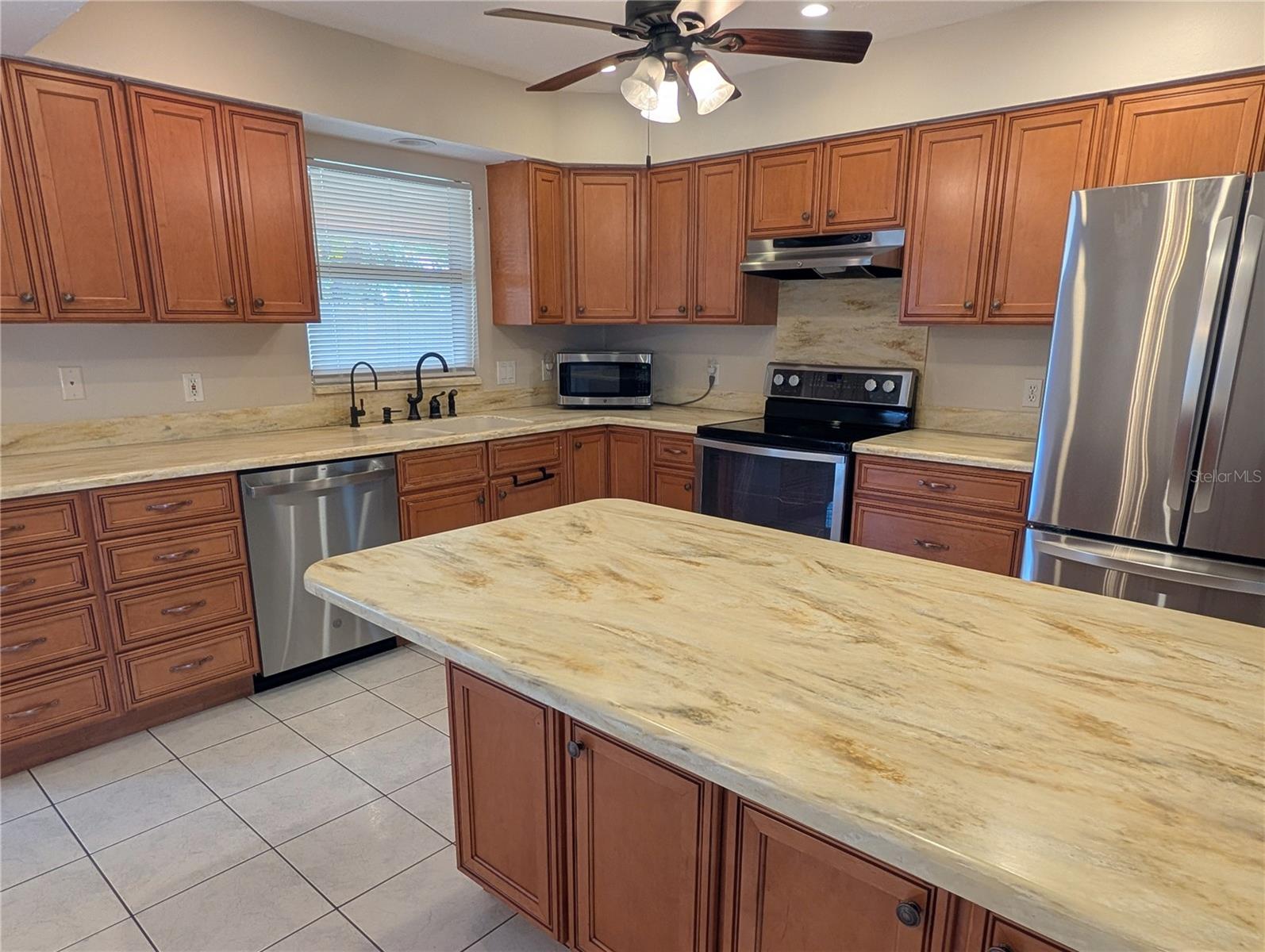 SOUTH VENICE - Residential Lease