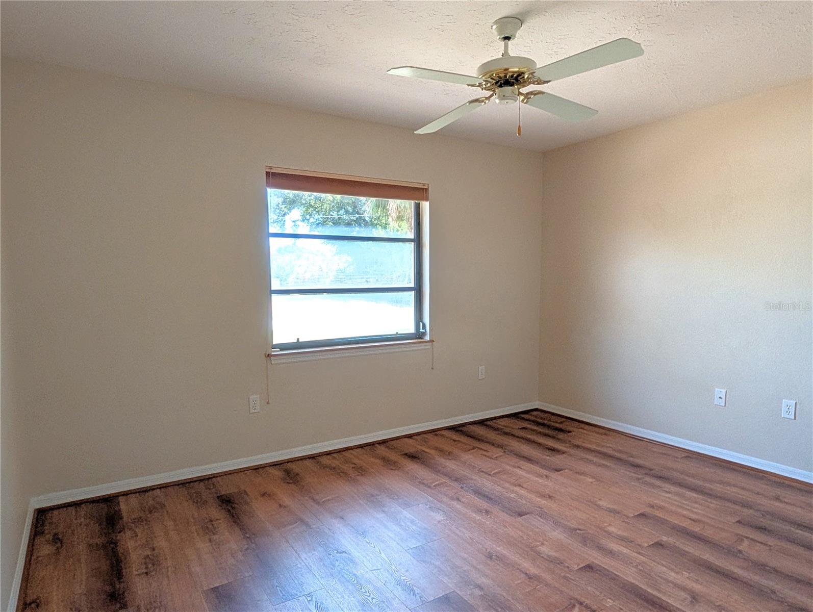 SOUTH VENICE - Residential Lease