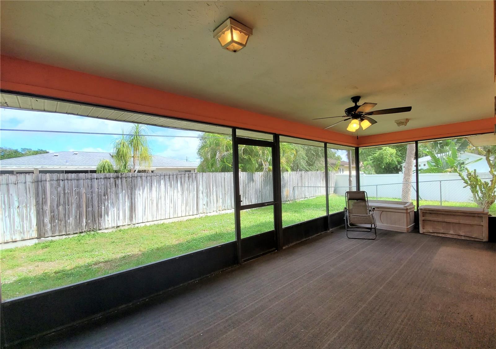 SOUTH VENICE - Residential Lease
