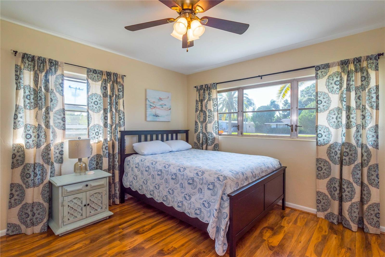 SOUTH GATE - Residential