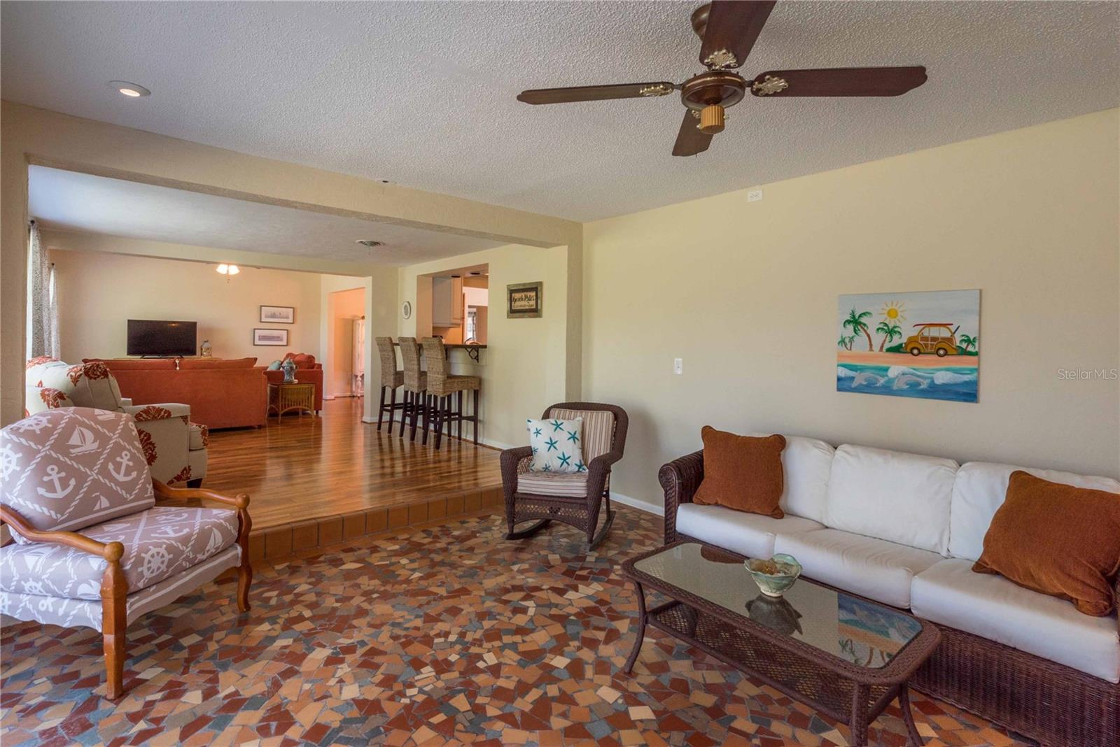 SOUTH GATE - Residential