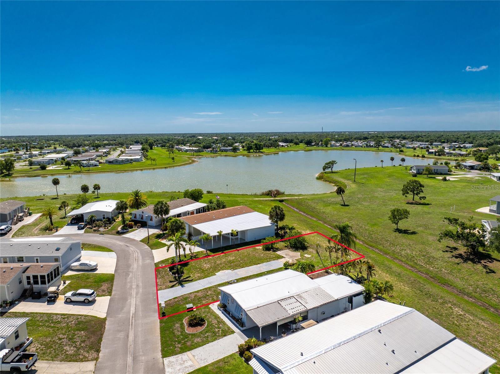 VILLAGE HOLIDAY LAKE - Land