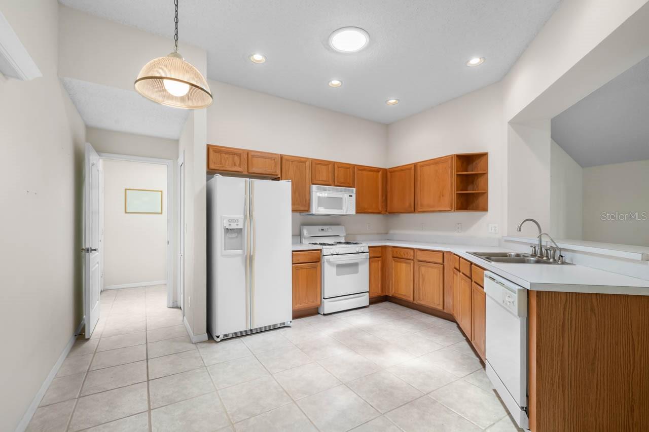 DEVONSHIRE CONDO - Residential