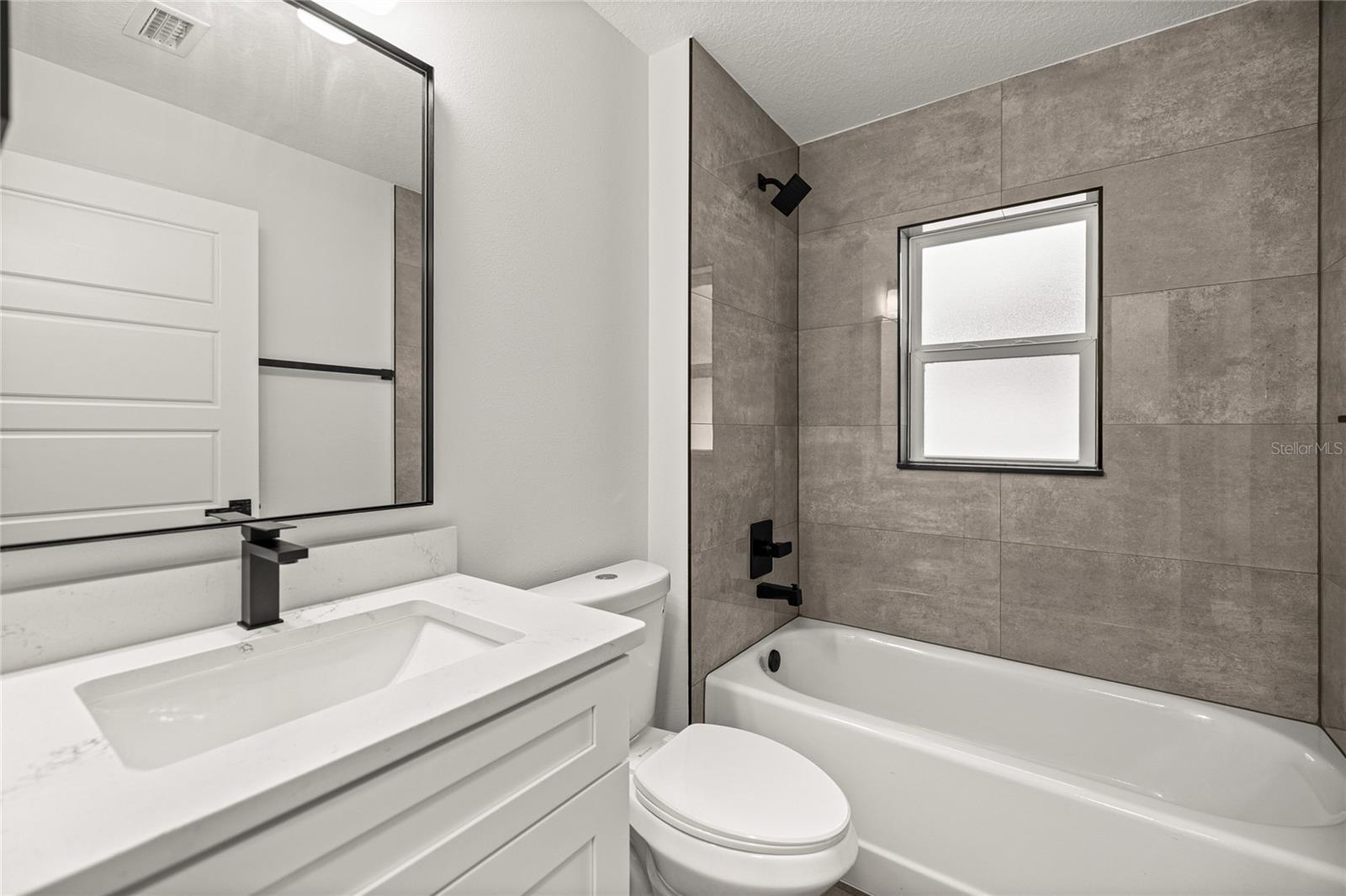 SILVER SPGS SHORES UN 17 - Residential