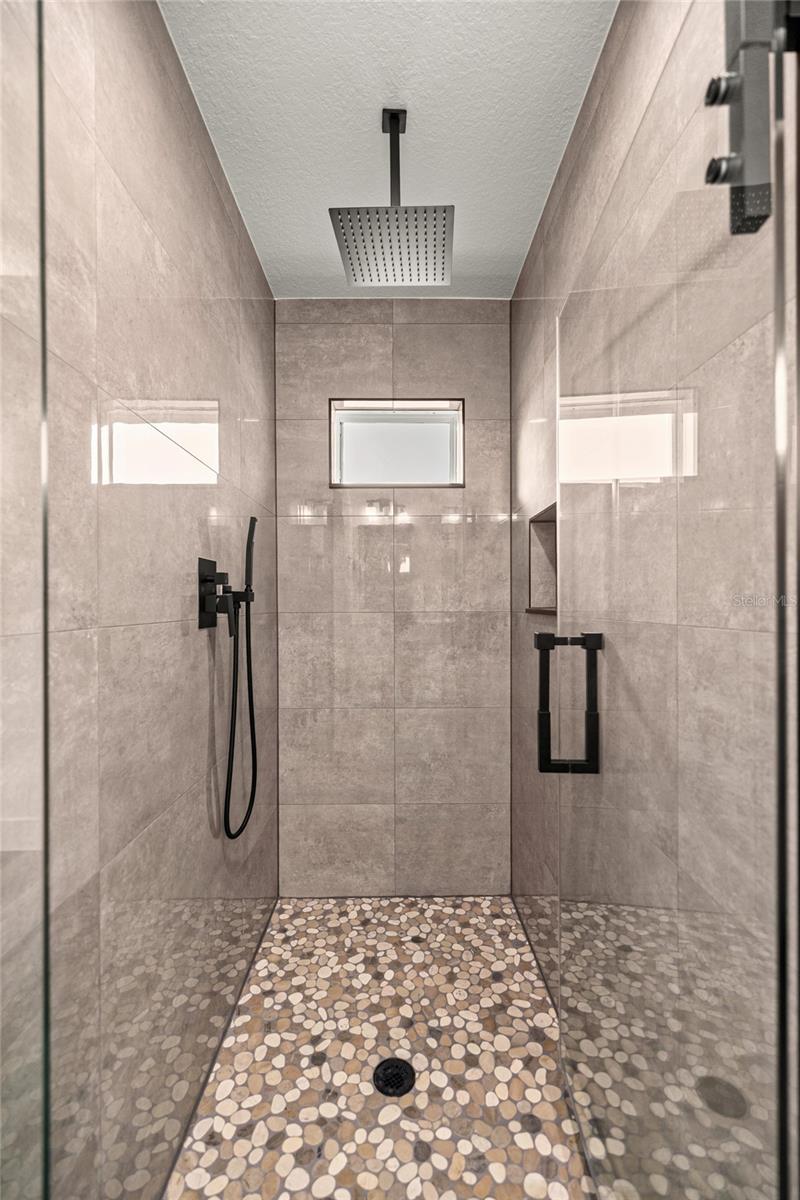 SILVER SPGS SHORES UN 17 - Residential